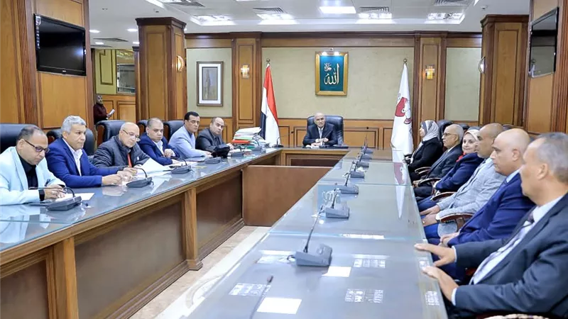لجنة الوظائف الإشرافية تعقد اجتماعا لاختيار مديري الإدارات بتعليم سوهاج 