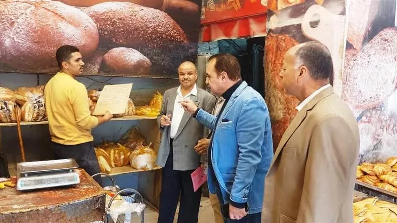 سكرتير مساعد سوهاج يتابع مستوى الخدمات المقدمة للمواطنين بمركز دار السلام