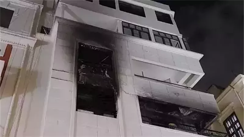 النيابة تباشر التحقيقات فى حريق شقة النبى دانيال بالإسكندرية