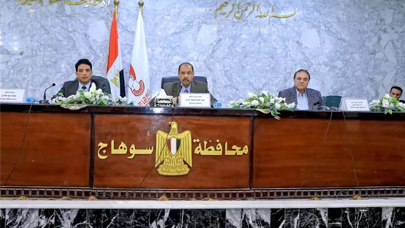 محافظ سوهاج يلتقي بمؤسسات المجتمع المدني لبحث سبل التعاون في المبادرة الرئاسية 