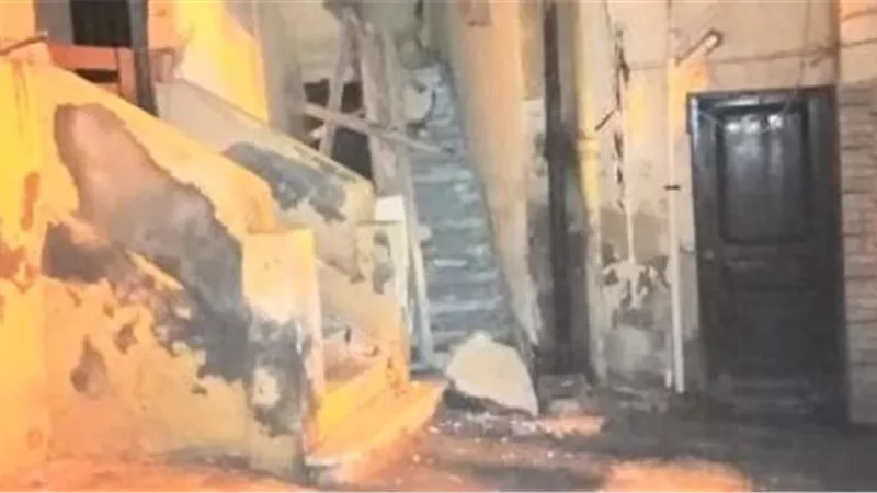 دون خسائر.. انهيار جزئى بعقار قديم من طابقين بالإبراهيمية شرق الإسكندرية