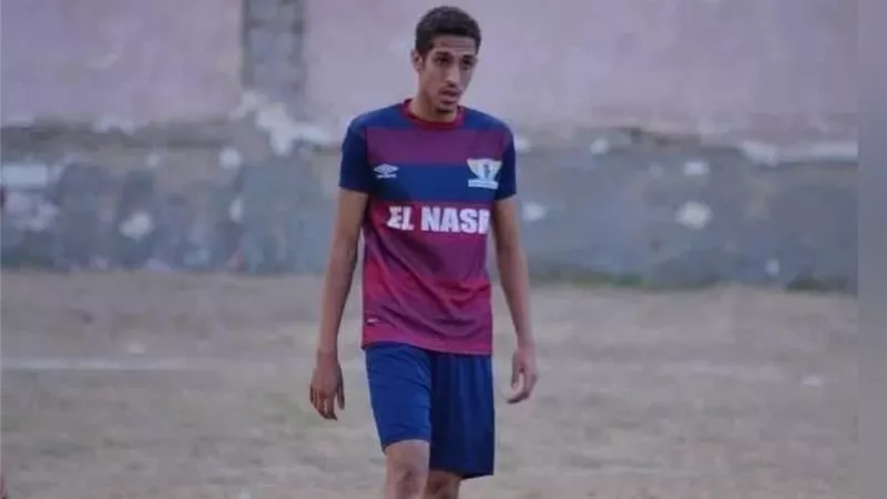تشييع جثمان لاعب توفى بأرض ملعب مركز شباب خلال مباراة ودية بالإسكندرية
