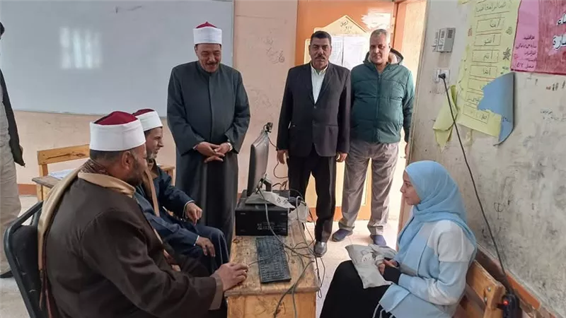 رئيس سوهاج الأزهرية يتفقد تصفيات المرحلة الثانية من مسابقة القرآن الكريم 