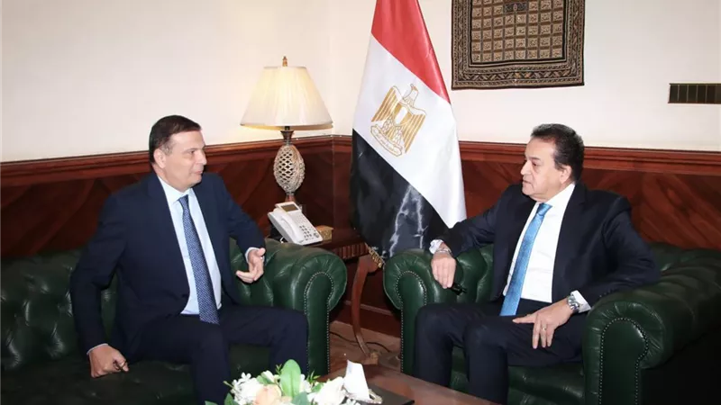 وزيرا الصحة والزراعة يشهدان توقيع بروتوكول لنقل تكنولوجيا اللقاحات والمستحضرات البيطرية