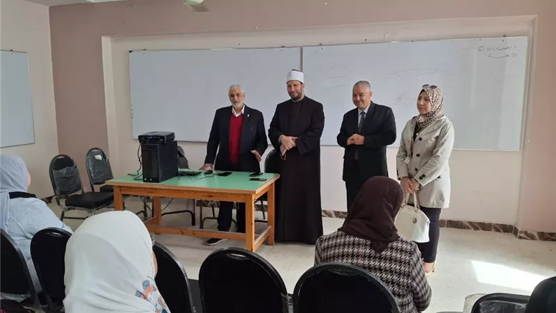 رئيس أزهر الإسكندرية يتفقد البرنامج التدريبي لتنمية مهارات أخصائي المكتبات وفق رؤية مصر 2030