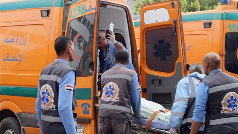 مصرع شابين إثر حادث تصادم توك توك بسيارة نقل في دشنا بقنا