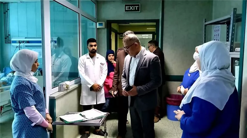 استعدادا للعيد.. مدير التأمين الصحي بالقليوبية يتابع جاهزية الطوارئ بمستشفى النيل