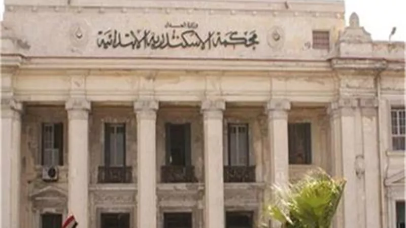 تأجيل محاكمة عاطل قتل شاب وإصابة شقيقه بالإسكندرية