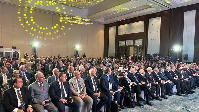 بحضور الرئيس الفرنسي.. رئيس جامعة بنها الأهلية يشارك في الملتقى المصري الفرنسي للتعاون العلمي والجامعي
