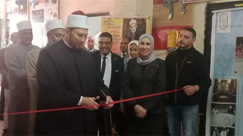 رئيس منطقة الإسكندرية الأزهرية يفتتح معرض الوسائل التعليمية السنوى والمسرح التعليمى