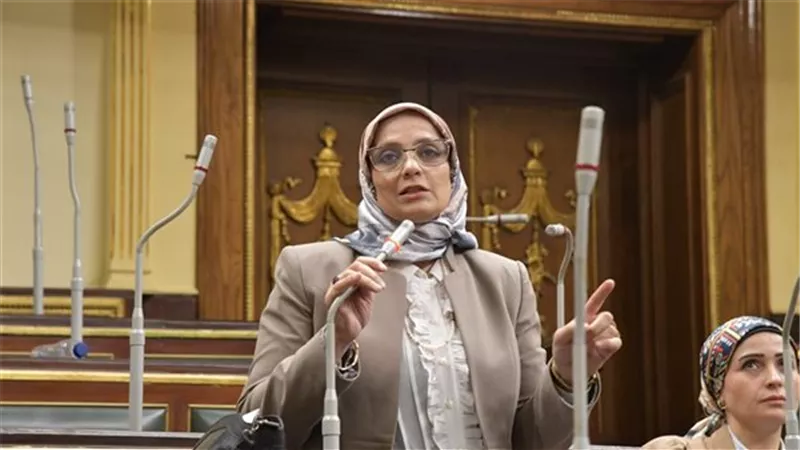 النائبة نجلاء العسيلي: توجيهات الرئيس بفتح المساجد للتعليم خطوة نحو إحياء دورها الحضاري والتنويري