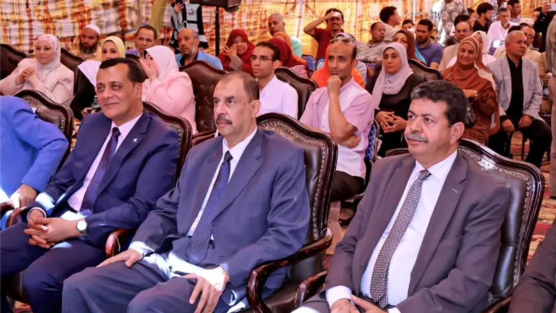 محافظ سوهاج يشهد ختام الأنشطة لمدارس التربية الخاصة بمدرسة الأمل للصم وضعاف السمع