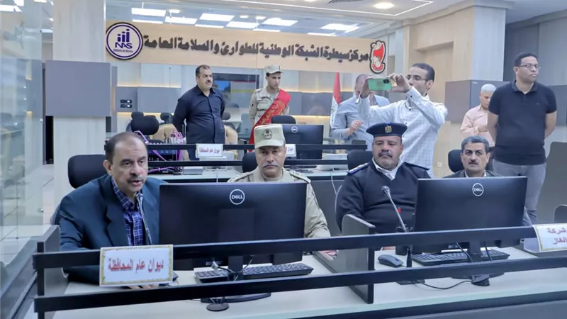 محافظ سوهاج يرد على اتصالات وشكاوى المواطنين الخاصة بالتعريفة الجديدة