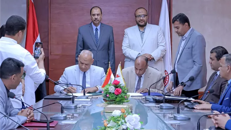بقيمة 175 مليون جنيه.. محافظ سوهاج يشهد توقيع 5 بروتوكولات تعاون لاستغلال أصول بشركة المياه