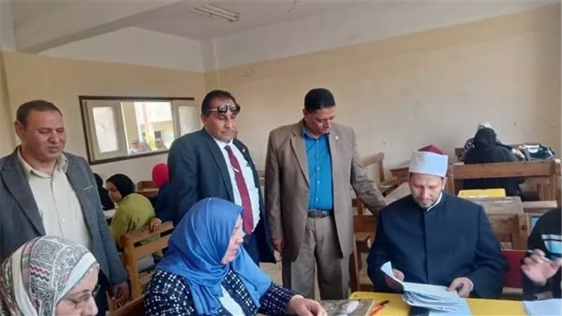 رئيس منطقة الإسكندرية الأزهرية يتفقد مركز التصحيح وأعمال لجنة النظام والمراقبة