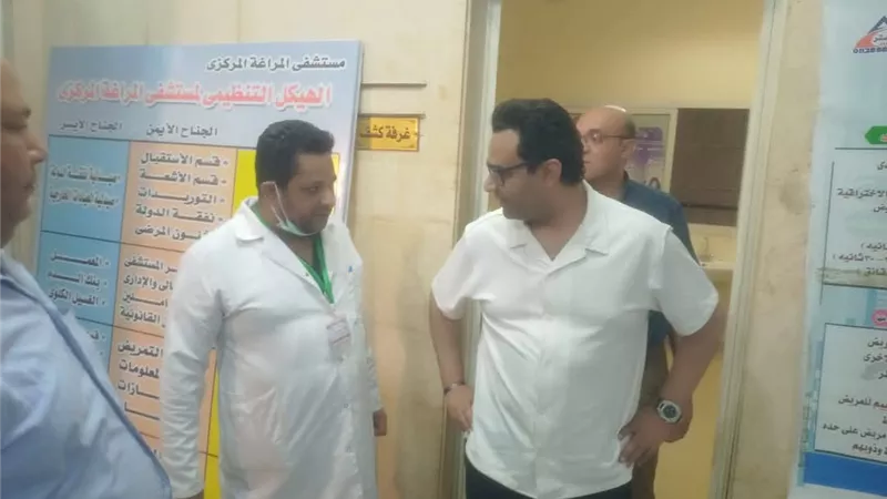 وكيل صحة سوهاج يصرف مكافأة شهر لطبيبة وتحويل المتغيبين بمستشفى المراغة للتحقيق