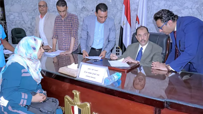 محافظ سوهاج يعقد اللقاء الجماهيري الأسبوعي للاستماع لشكاوى وطلبات المواطنين