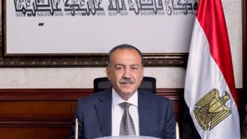 محافظ أسيوط يؤكد أهمية تدريب وتأهيل الشباب.. ومديرية العمل تنفذ دورة تدريبية لأعمال الخياطة بالوحدة المتنقلة في أبوتيج