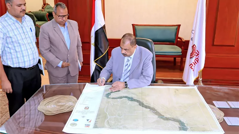 محافظ سوهاج يعتمد الحدود الإدارية الجديدة للمحافظة
