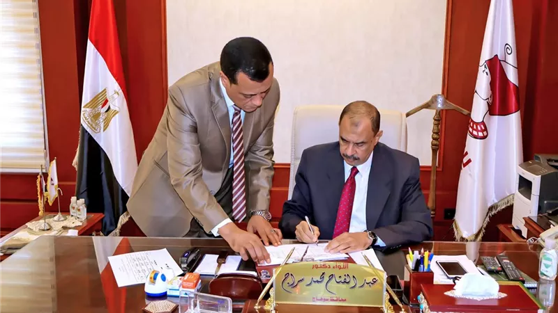 محافظ سوهاج يعتمد نتيجة الشهادة الإعدادية بنسبة نجاح 64.39%
