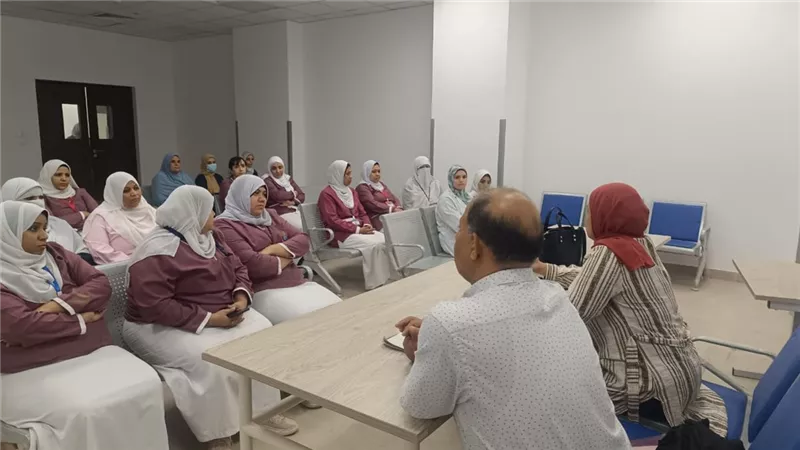العمل بأسيوط: ندوة تثقيفية للتوعية بالسلامة والصحة المهنية بمستشفي منفلوط المركزي 