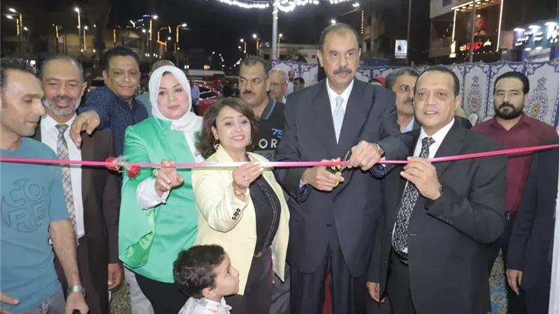 محافظ سوهاج يفتتح معرض 