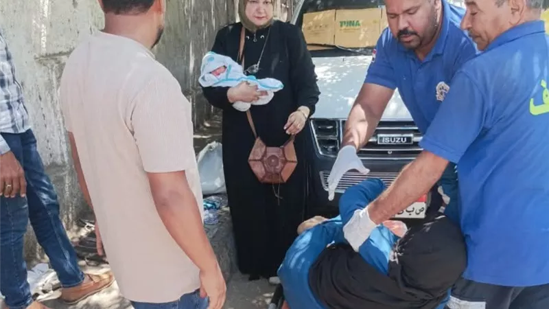 تحرك عاجل لإنقاذ سيدة وطفلين عقب ولادتها على رصيف بقنا 