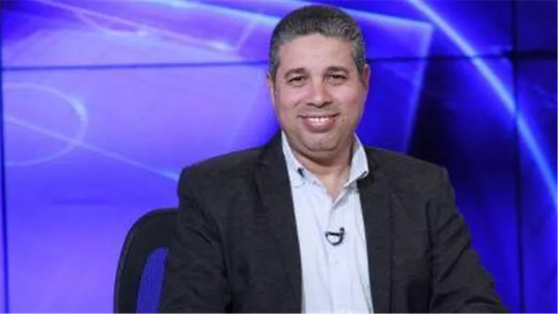 الإعلامي احمد جلال يبكي ع الهواء بسبب والده : والدي لم اراه .. عاش ومات بطل من أبطال حرب أكتوبر