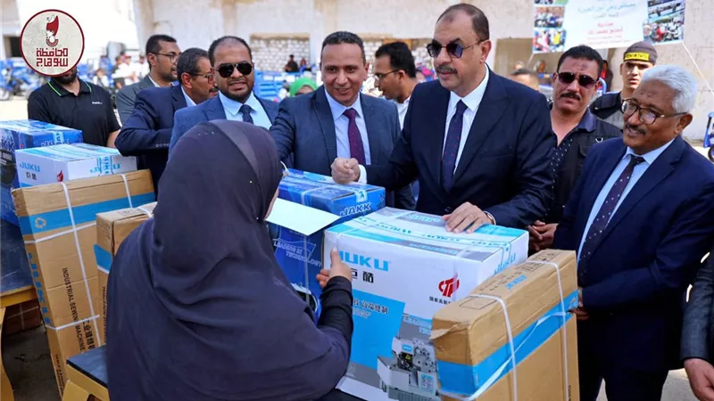 محافظ سوهاج يسلم 60 مشروعا للتمكين الإقتصادي لمحدودي الدخل من مستفيدي تكافل وكرامة