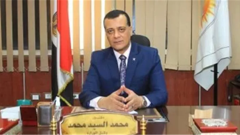 مدير تعليم سوهاج يعقد اجتماعًا بمديري الإدارات التعليمية لمتابعة سير العمل بالمدارس