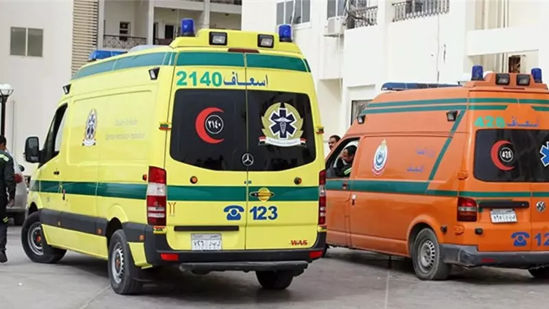الدفع بـ12 سيارة إسعاف لنقل المصابين.. إصابة 15 شخصًا إثر انحراف أتوبيس محمل بالركاب بصحراوي قنا
