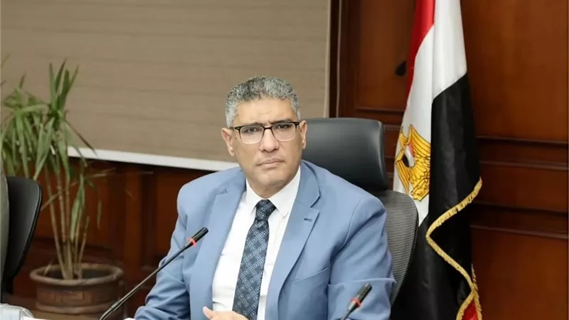 رغم البلاغات.. تصاعد مخالفات البناء في حدائق الأهرام وتحويل الفيلات السكنية لمحال تجارية