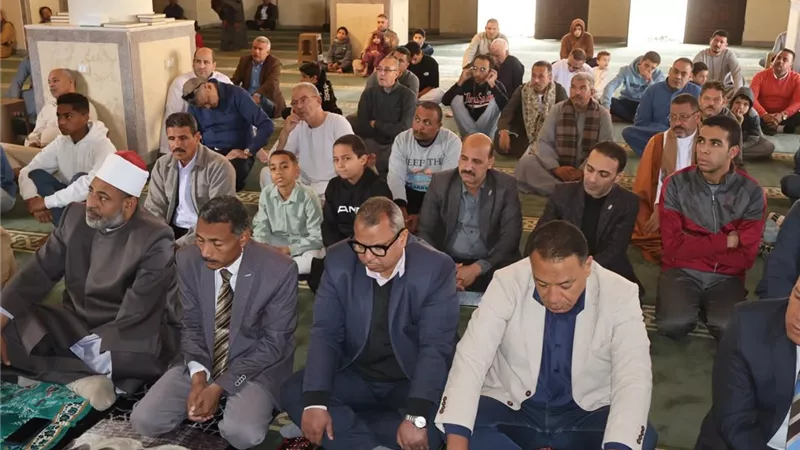 بتكلفة 7 ملايين جنيه.. السكرتير العام المساعد يفتتح مسجد “الرحمن” بمدينة سوهاج الجديدة