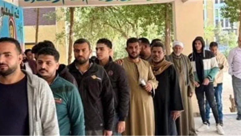 تزايد إقبال المواطنين في معظم لجان سوهاج بانتخابات مجلس النواب