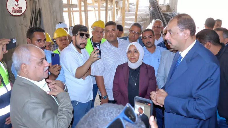 محافظ سوهاج يتفقد أعمال إنشاء المجمع الخدمي لصانعي الأثاث بطهطا