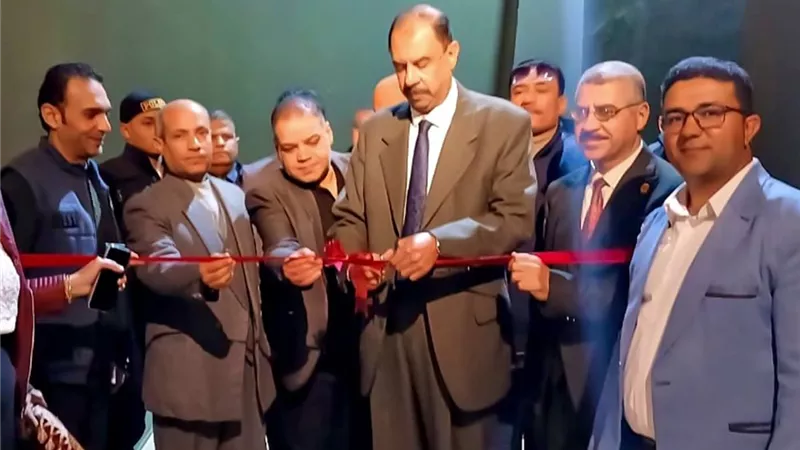 محافظ سوهاج يفتتح معرض مكتشفات الآثاريين المصريين بالمتحف القومي