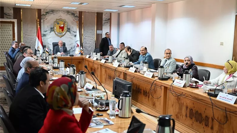 مجلس جامعة سوهاج الأهلية يوافق على عقد المؤتمر الطلابي الأول والأسبوع البيئي