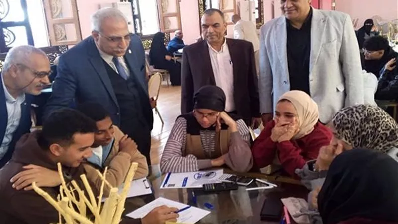 مدير تعليم البحر الأحمر يتابع انطلاق مسابقة 