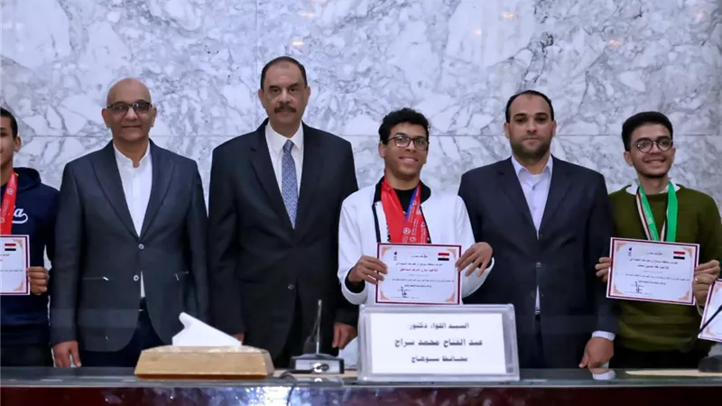 محافظ سوهاج يكرم المتفوقين رياضيا الحاصلين على بطولات إفريقية ومحلية 