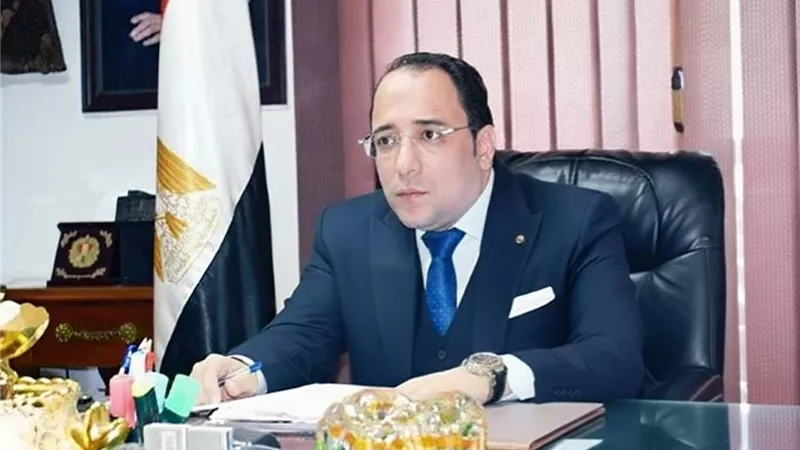«مصر تتجلى في بنغازى».. ماذا فعل الوزير حسن رشاد في ليبيا؟