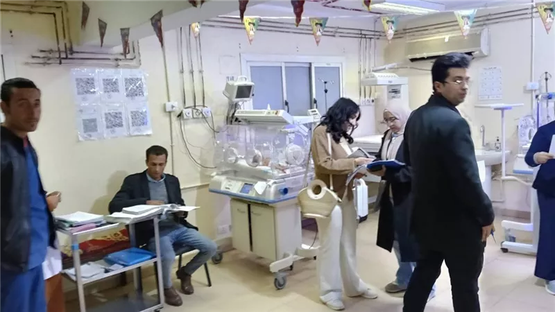 فريق من الطب العلاجي بسوهاج يتابع سير العمل وجودة الخدمة بمستشفى المراغة