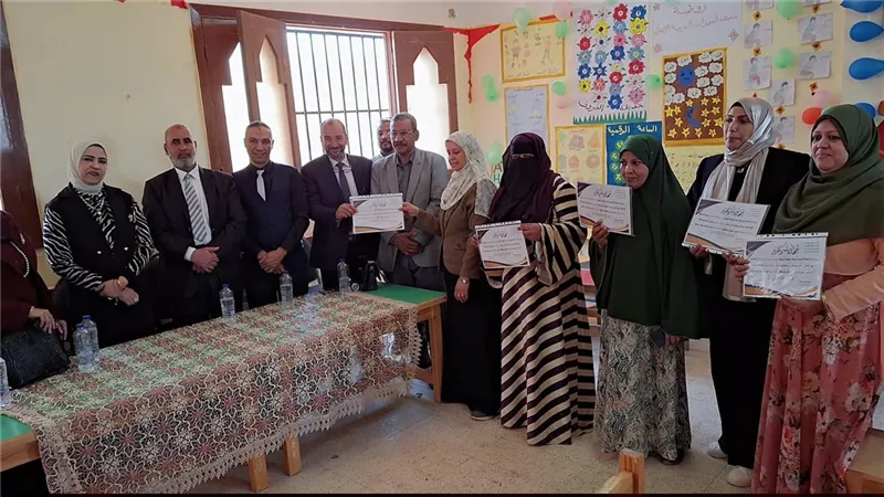 إدارة رياض الأطفال تنظم معرضًا للوسائل التعليمية بإدارة المنشاة الأزهرية بسوهاج 