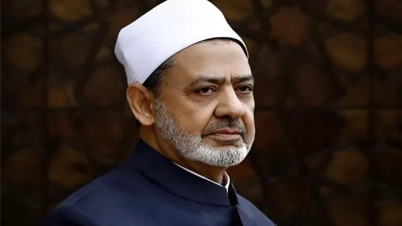 محافظ سوهاج يهنئ شيخ الأزهر ومفتي الجمهورية ووزير الأوقاف بحلول عيد الفطر المبارك
