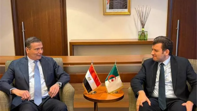 وزير الزراعة يبحث مع نظيره الجزائري تعزيز التعاون المشترك وملف الامن الغذائي المستدام