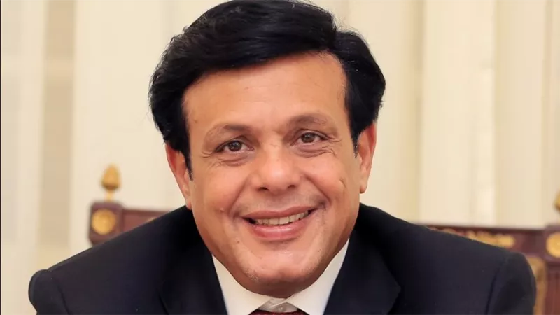 مصدر مصرفي ينفي استبعاد الدكتور محمد حمودة من ملف ديون رجل الأعمال محمد الخشن