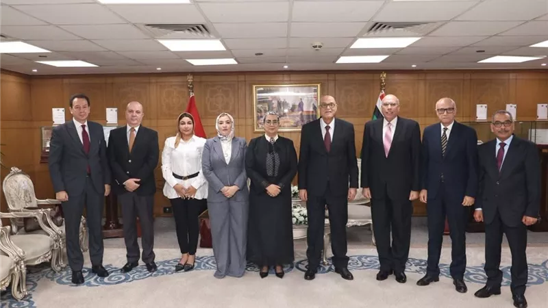 رئيس هيئة قضايا الدولة يستقبل رئيس المجلس القومي للمرأة ..اعرف السبب