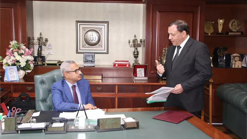 محافظ بني سويف يعتمد نتيجة الدور الثاني للشهادة الإعدادية العامة بنسبة 79.9% نظامي ...و69.55% منازل.. و70.56% للمهنية .. و100% للصُم وضعاف السمع والنور للمكفوفين