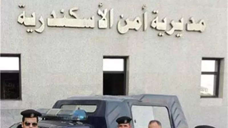 ضبط فتاتين ظهرتا في فيديو تعاطي مواد مخدرة بالإسكندرية