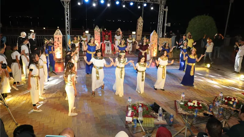 نائب محافظ بني سويف يشهد عرض “عروس النيل الفرعوني “بممشى الكورنيش ضمن مبادرة إحياء المسرح المدرسي