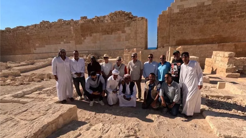 وزير السياحة والآثار يتفقد موقع تابوزيريس ماجنا الأثري ويتابع أعمال البعثة المصرية الدومينيكية